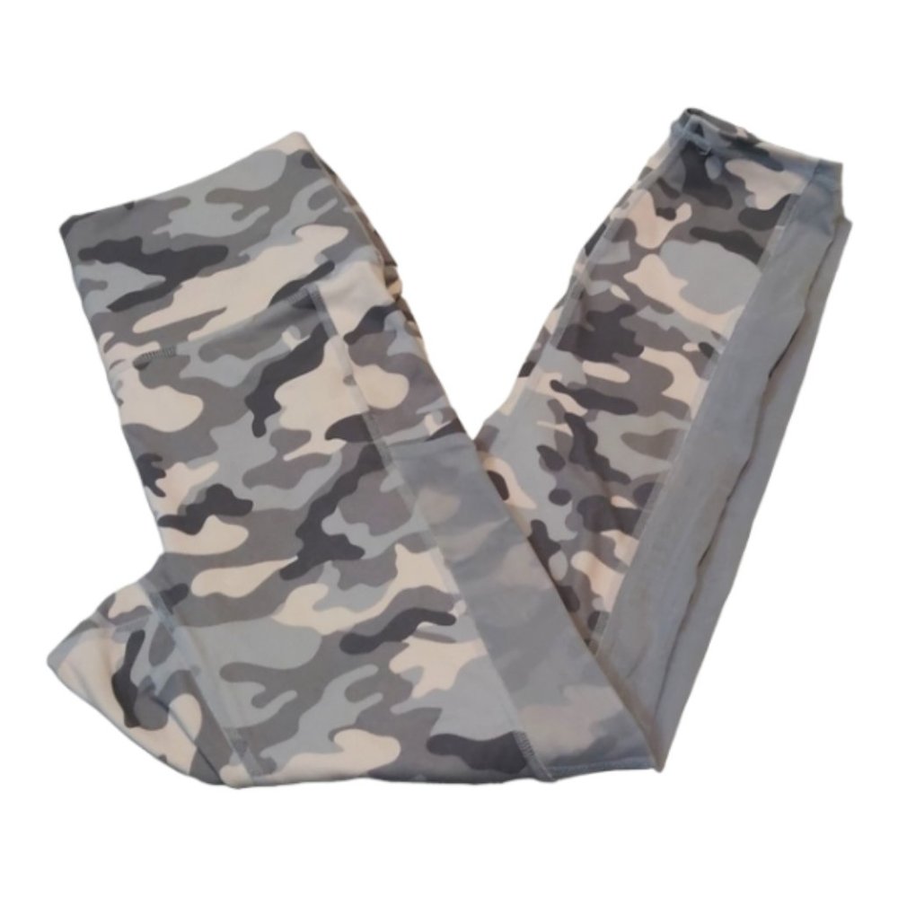 Women's Fabletics Camo Leggings w/ Pockets Size XS EUC #093